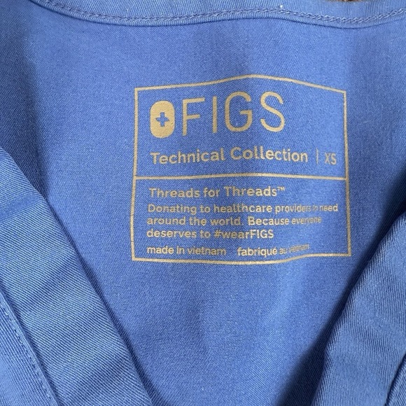 Figs Catarina One Pocket Scrub Top Women's Size XS Blue Nurse Healthcare Tech - Picture 4 of 5